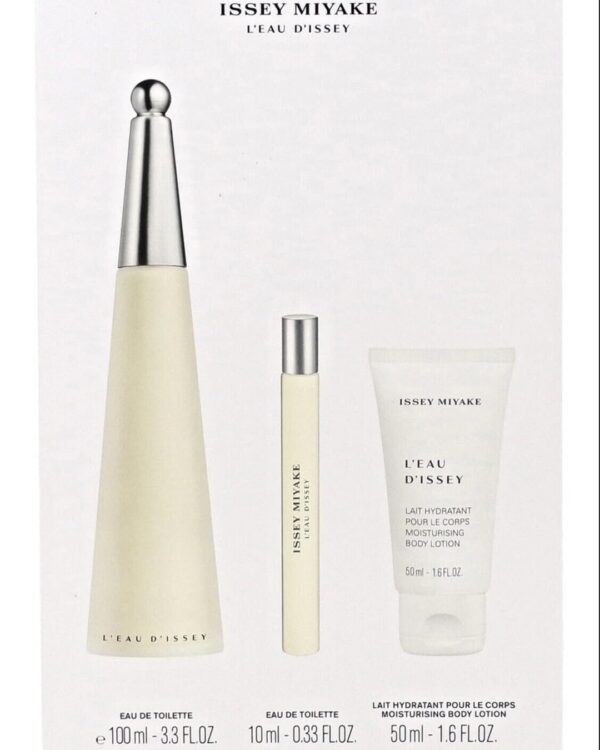 ISSEY MIYAKE